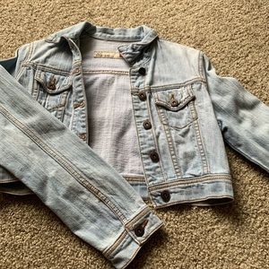 CROPPED DENIM JACKET